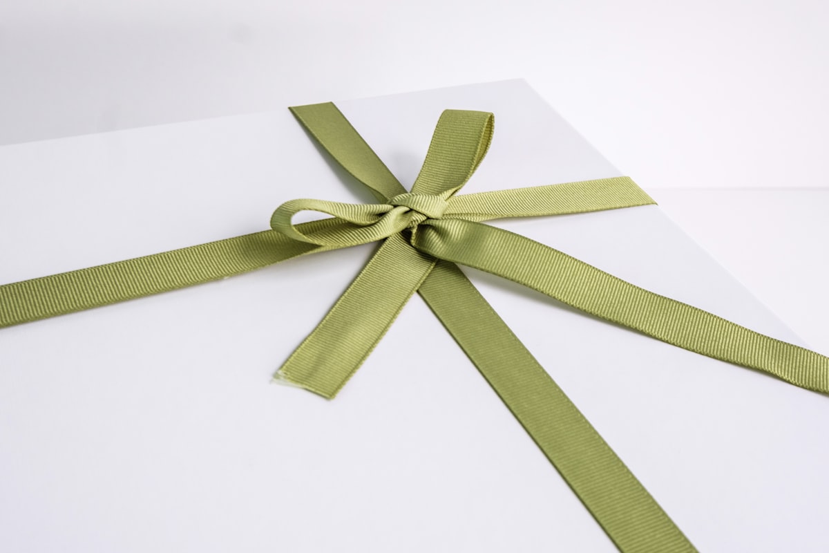 Grand Eid hamper - mithai, chocolates, dry fruits, flowers
